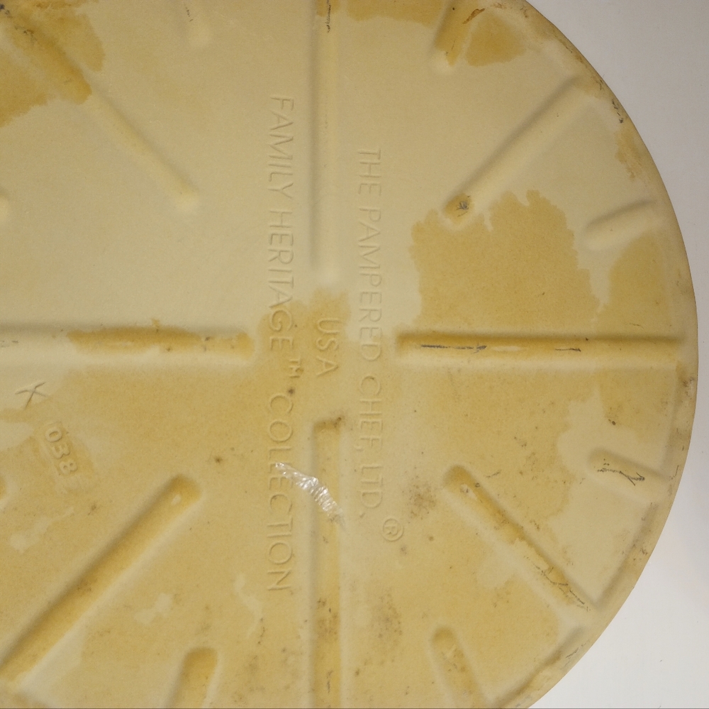 Pampered Chef Stoneware Vintage Heritage Collection Round Pizza Stone - Picture 7 of 9